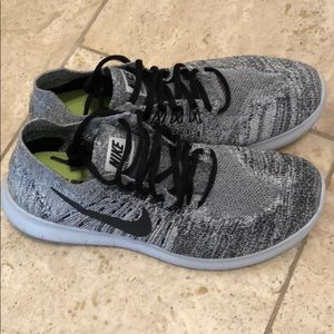 Men’s Nike free RN fly knit